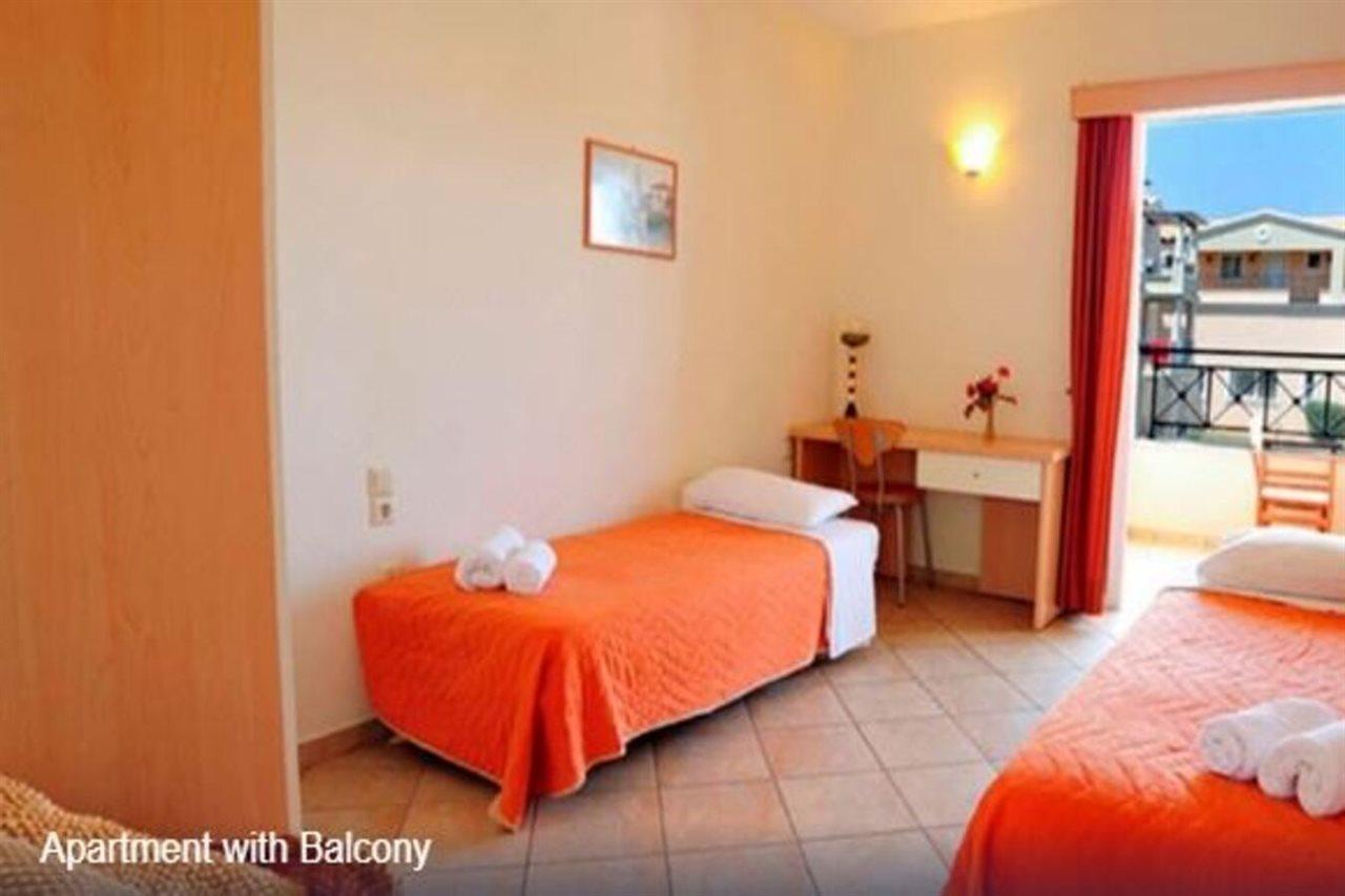 Thinalos Aparthotel Aharávi Kültér fotó