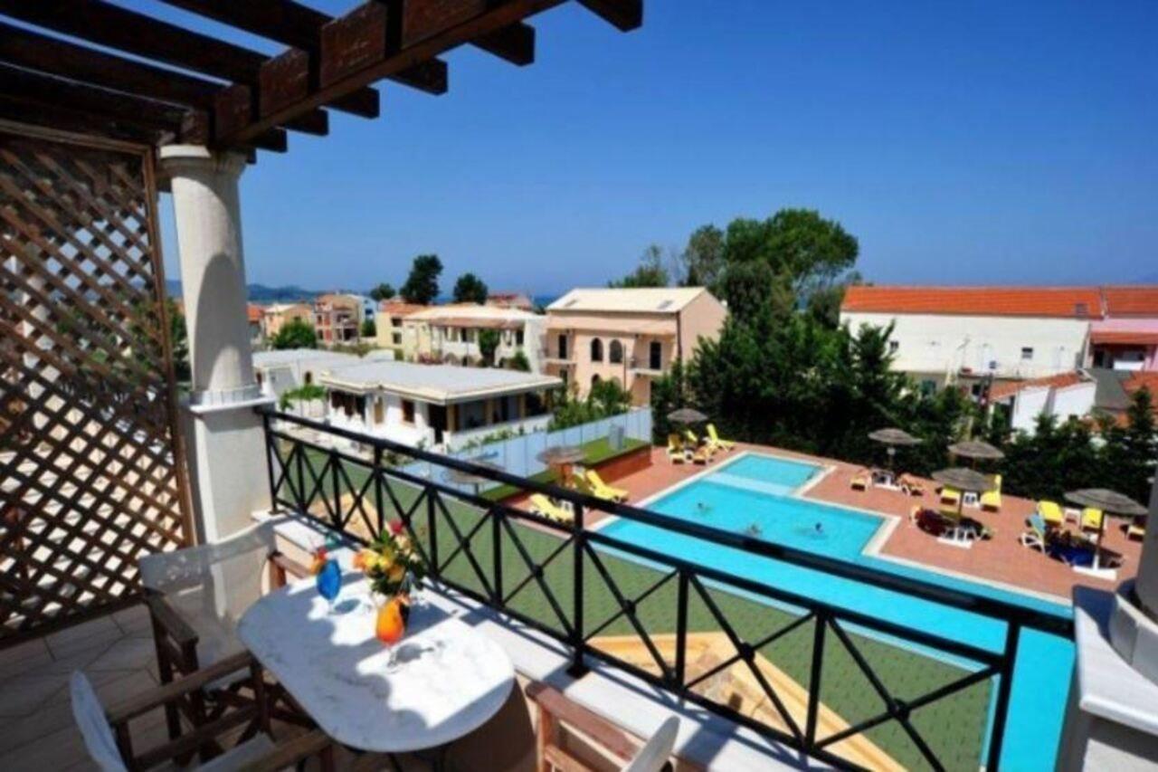 Thinalos Aparthotel Aharávi Kültér fotó