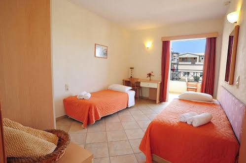 Thinalos Aparthotel Aharávi Kültér fotó