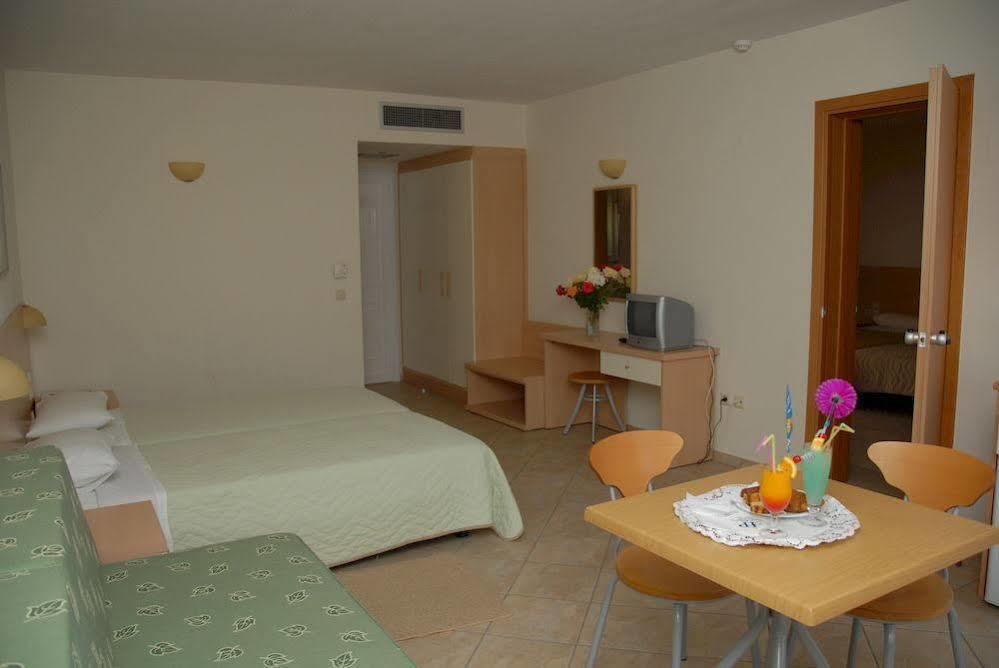 Thinalos Aparthotel Aharávi Kültér fotó